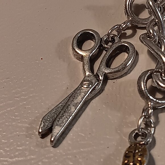 C Mania 6 Removable Charm Beauty Hairdresser Cosmetology Figaro Chain Bracelet - Picture 7 of 14